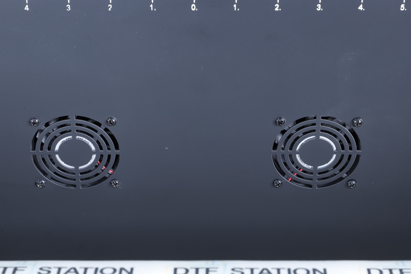 The two extraction fans in the lid of the Miro 24