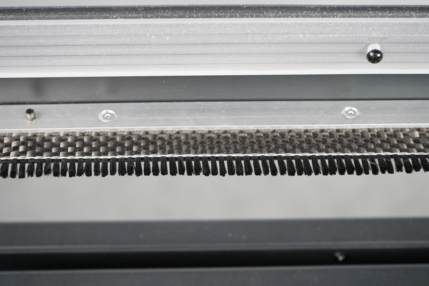 The anti-static brush of the Miro 36