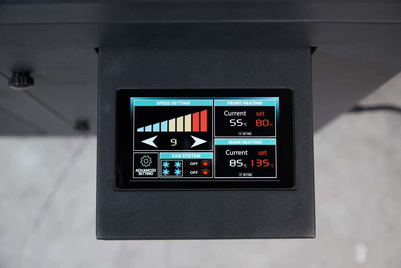 The touch screen of the Miro 36 showing speed, heating and fan settings