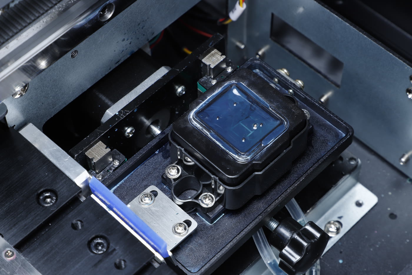The capping station of the Prestige R1