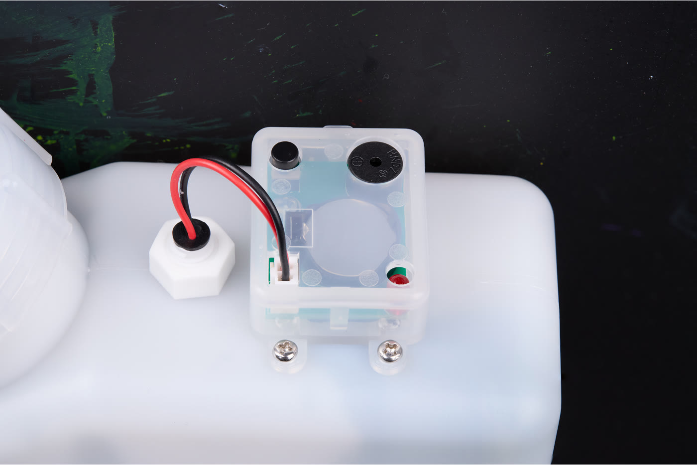 Waste ink tank with sensor