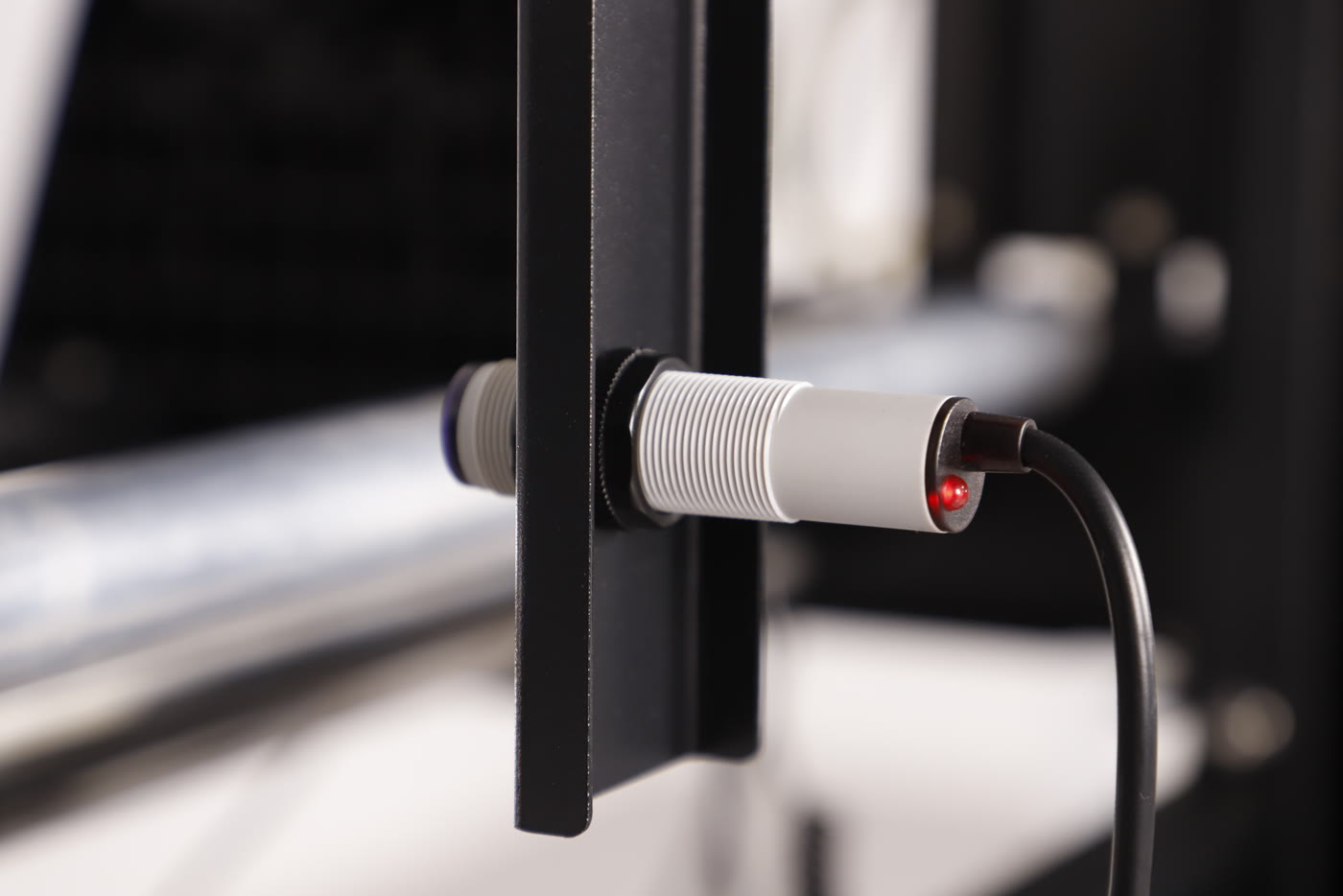 The head-strike proximity sensor on the Prestige XL2