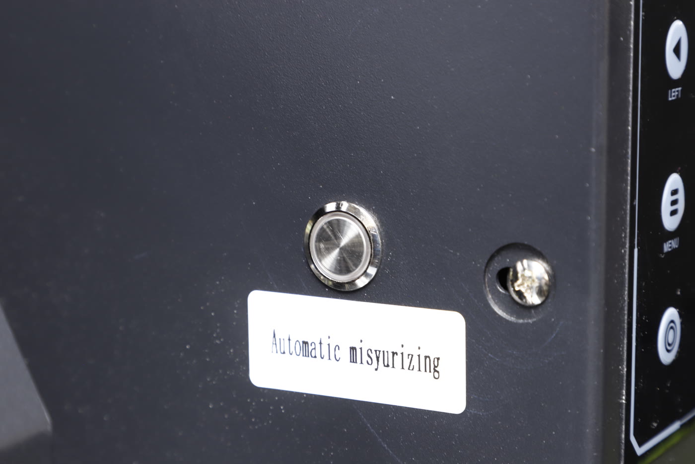 Automatic moisturizing button on the Prestige XL4